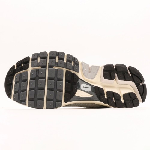 Air Zoom Vomero 5 Platinum Tint